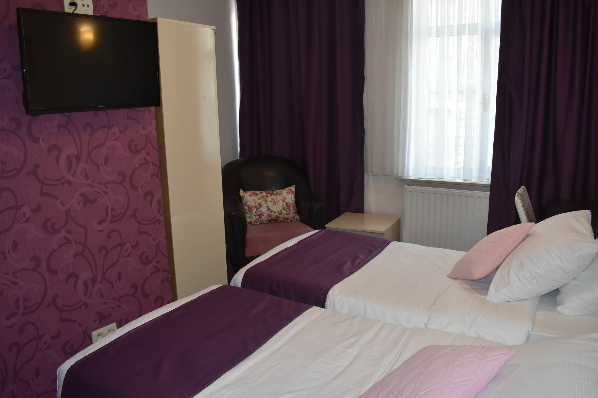 Hotel Meribel Saint-Josse-ten-Noode Екстериор снимка