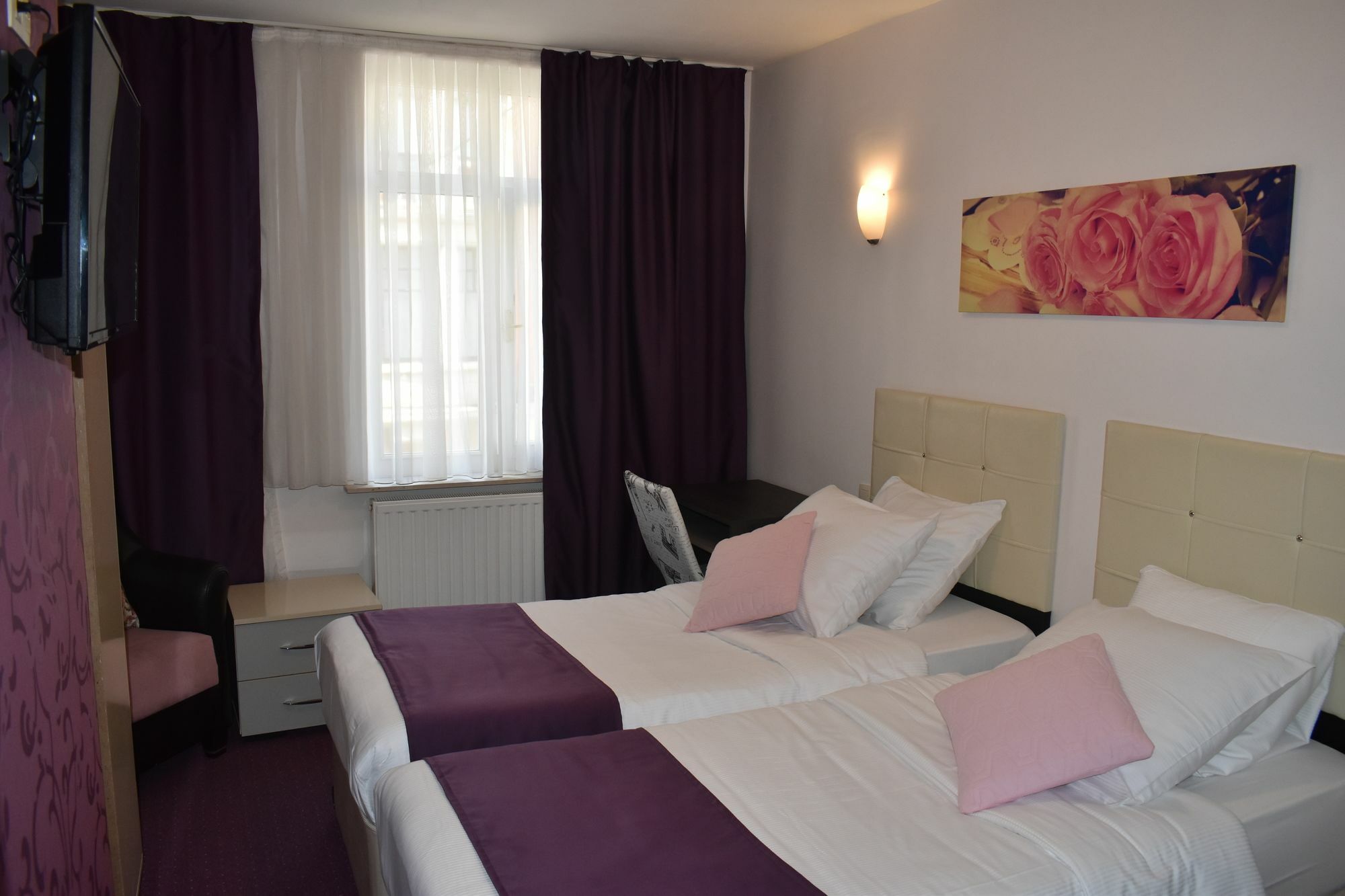 Hotel Meribel Saint-Josse-ten-Noode Екстериор снимка