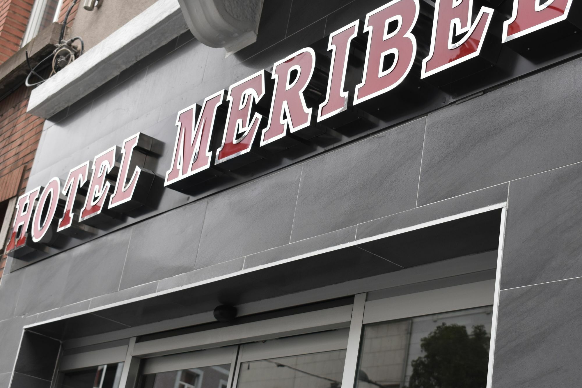 Hotel Meribel Saint-Josse-ten-Noode Екстериор снимка