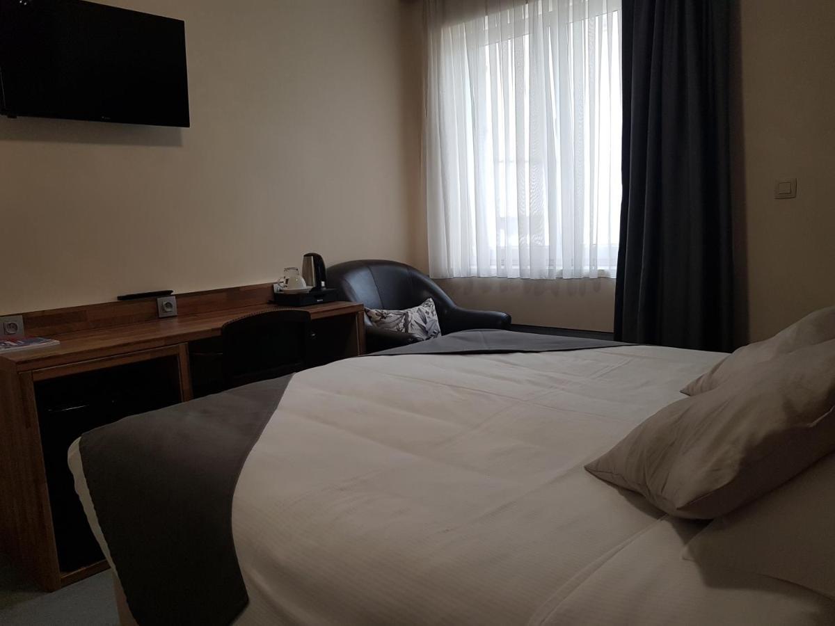 Hotel Meribel Saint-Josse-ten-Noode Екстериор снимка